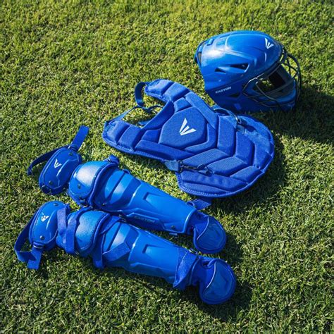 EASTON BLACK MAGIC 3.0 YOUTH CATCHER'S SET